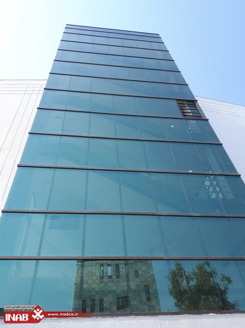 نمای ساختمان شیشه ای